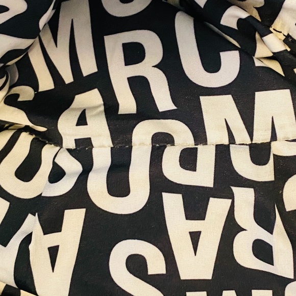 *Authentic Marc Jacobs Leather Shoulder Bag - Good Condition - Picture 7 of 7